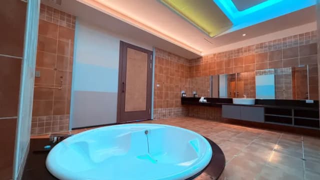 麗莎旅舘-金碧套房-4