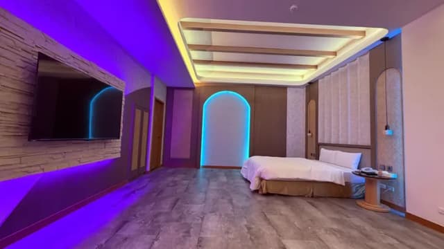 麗莎旅舘-金碧套房-6