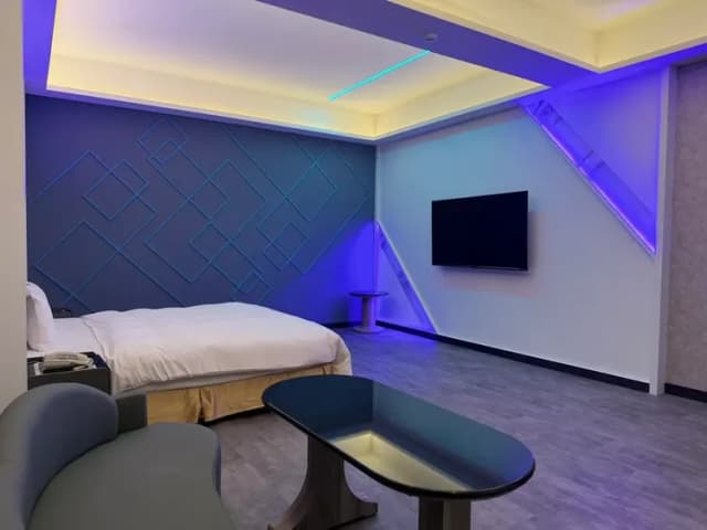 麗莎旅舘-金碧套房-3