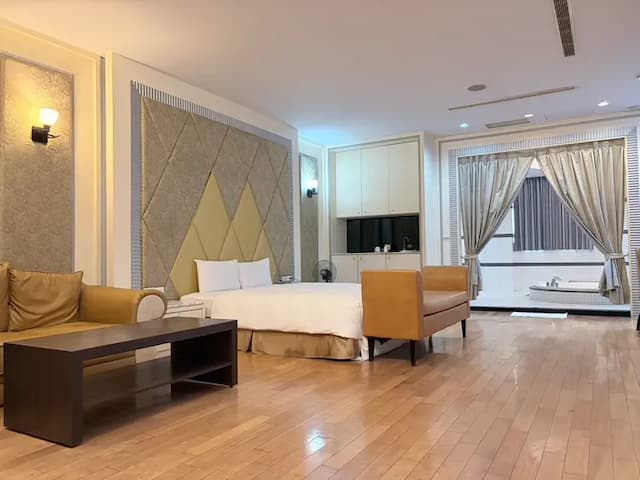 Lisa motel-Luxury Double Room-1