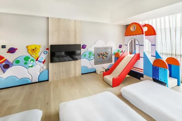 新悦花園酒店｜親子主題、寵物友善-【2026】日式童趣房B (三單床墊)+溜滑梯-7
