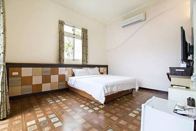 Yijun Homestay-Double room with balcony-5