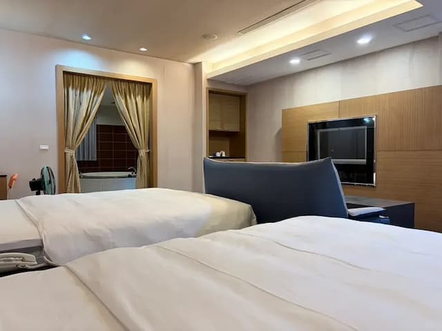 Lisa motel-Elite Quadruple Room-3