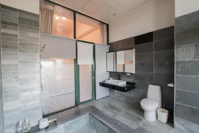 景觀樓中樓四人房