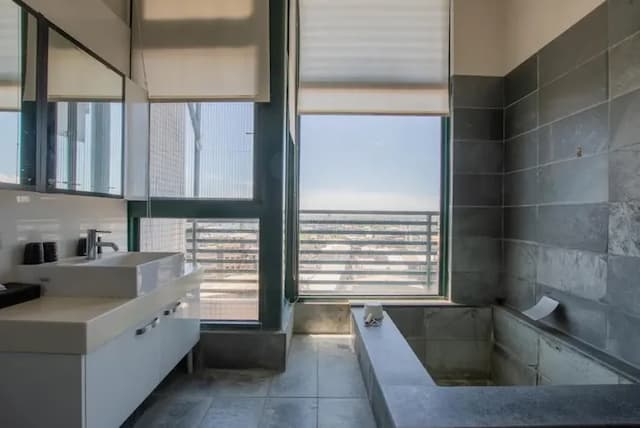 景觀樓中樓四人房