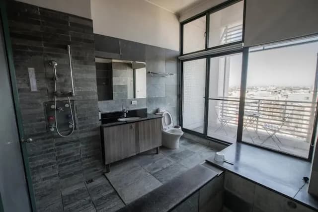 景觀樓中樓四人房