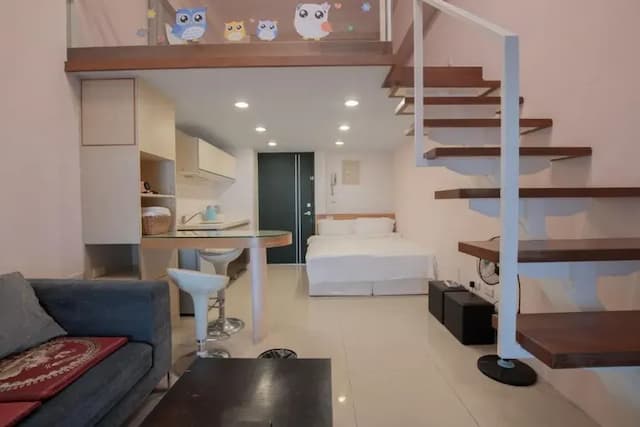 景觀樓中樓四人房