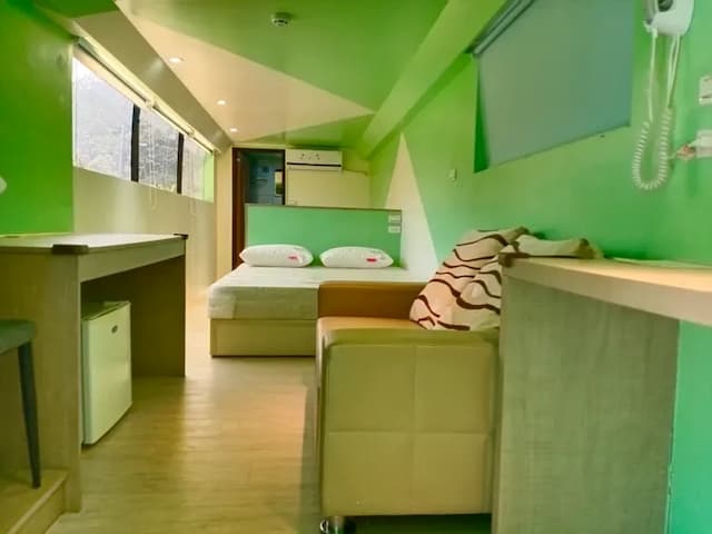 日月潭秘境民宿 包棟 KTV 烤肉 免費停車場-星空露營車套房-4