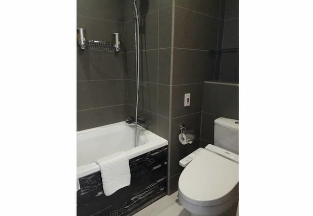 Jolley Hotel-Deluxe Room (One Big Bed)-10