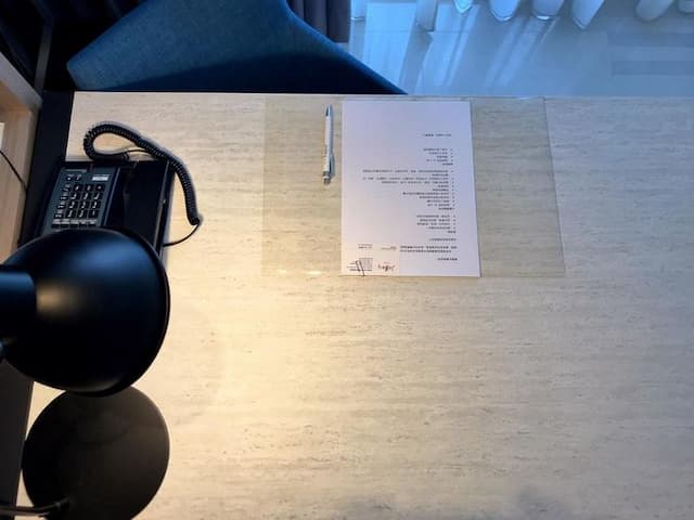 Jolley Hotel-Deluxe Room (One Big Bed)-9