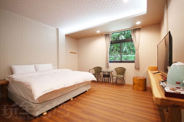 Weifeng Resort-standard two-person room-1