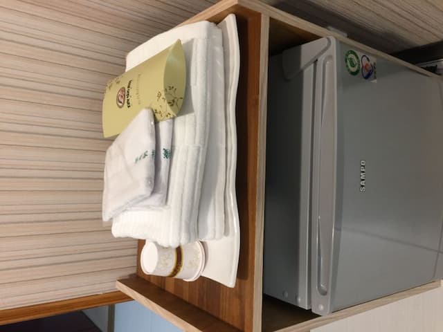 Weifeng Resort-standard two-person room-6