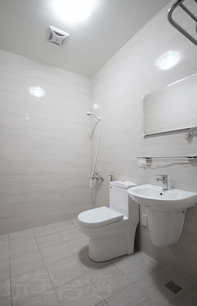 Weifeng Resort-Luxury quadruple room-5