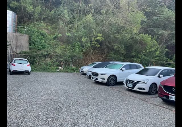 Weifeng Resort-Deluxe Double Room-9