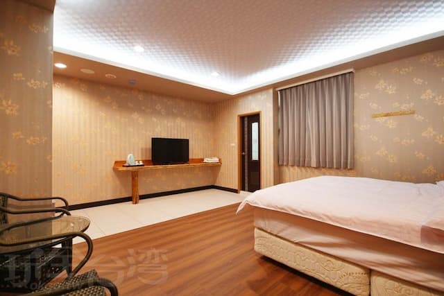 Weifeng Resort-Deluxe Double Room-2