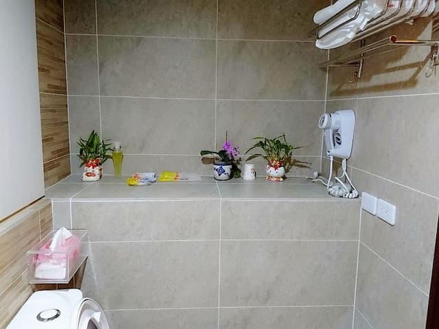 펑 클랜 베어 홈  (Feng clan bear home)-F7D1N(New and exquisite family 7 people room) (2 rooms, 2 bathrooms, 1 living room) Taichung Fengjia Night Market Accommodation-5