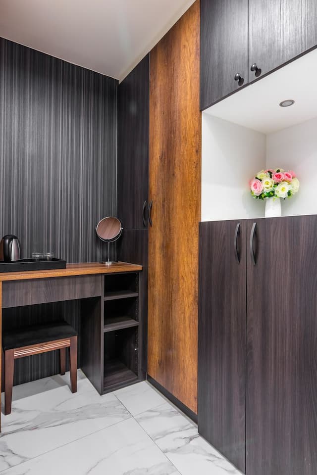 日月潭兒茶宿｜附電梯、地點便利、乾淨舒適-高級雙人房-附浴缸-無窗-303-6