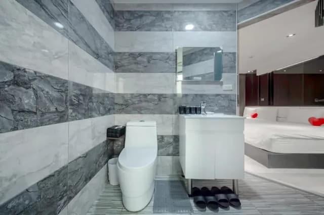 日月潭兒茶宿｜附電梯、地點便利、乾淨舒適-高級家庭房-附原木泡澡桶-有窗-201.301-7