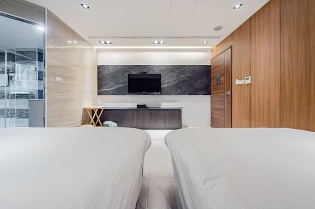 日月潭兒茶宿｜附電梯、地點便利、乾淨舒適-高級家庭房-附原木泡澡桶-有窗-201.301-4