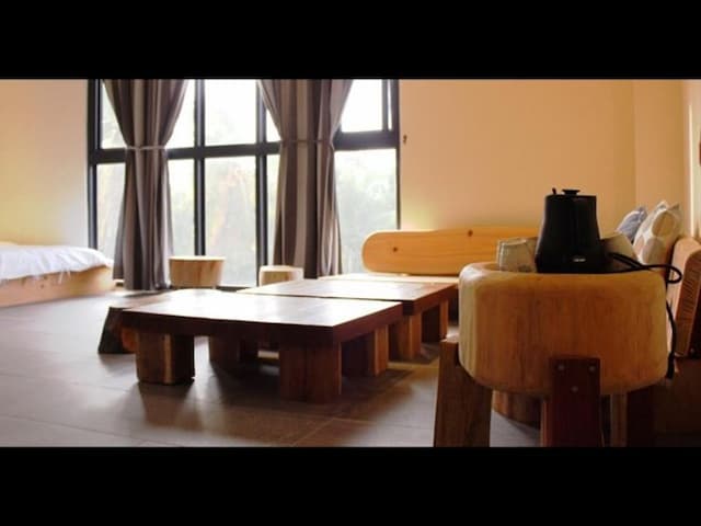 White house 35 B&B-Seaview Beachfront Family Room | Private Living Room-2