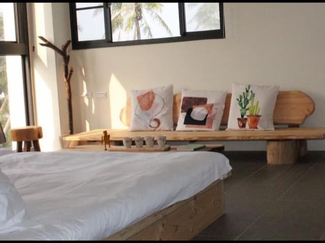 White house 35 B&B-Quadruple Room With Sea View-7