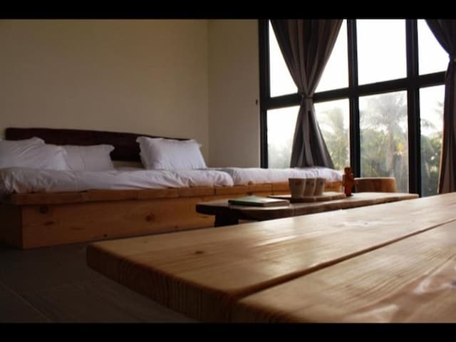 White house 35 B&B-Quadruple Room With Sea View-3