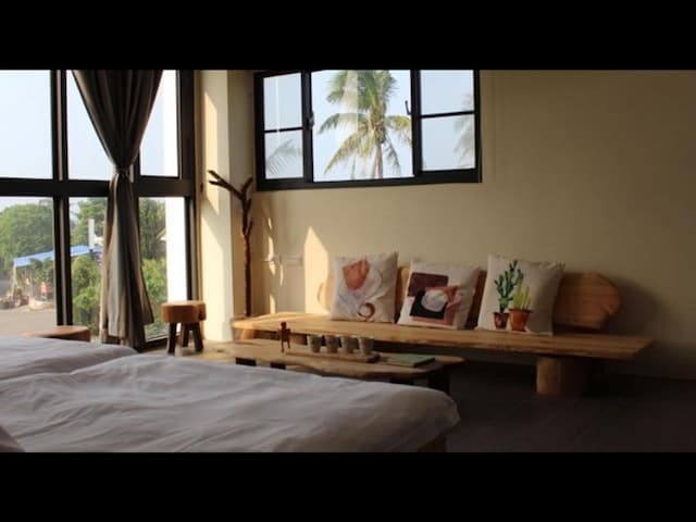 White house 35 B&B-Ocean View Quadruple With Bathtub-5