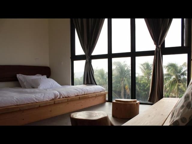 White house 35 B&B-Ocean View Quadruple With Bathtub-4