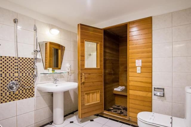 金色年代旅店-豪華雙人房-4