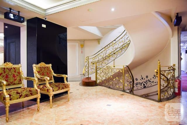 金色年代旅店-豪華雙人房-10