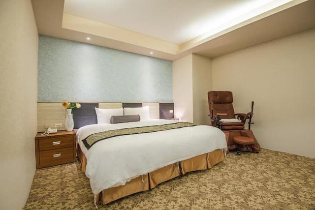金色年代旅店-高級雙人房-2