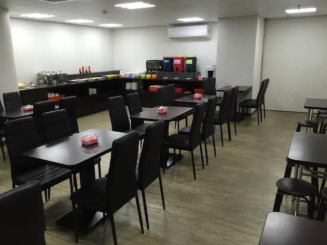 金色年代旅店-家庭四人房-8