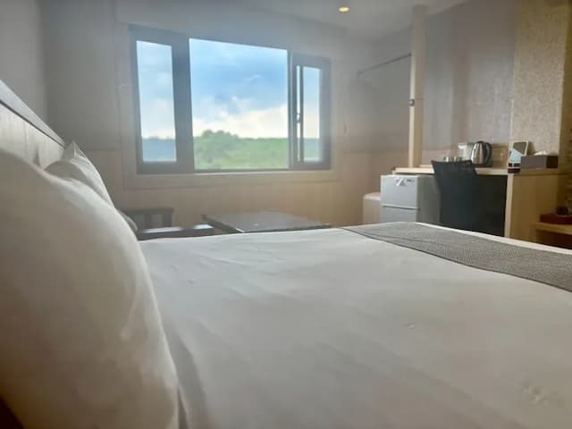 DA XI LAO CHENG,SI-JI-XING-GUAN-Double room with view-9