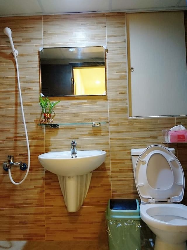 펑 클랜 베어 홈  (Feng clan bear home)-F6D1N(New and exquisite family 6 people room) (2 rooms, 2 bathrooms, 1 living room) Taichung Fengjia Night Market Accommodation-5