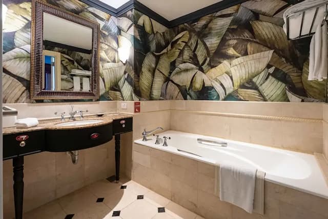 遠雄悅來大飯店-豪華海景客房(一大床)｜Room only-5