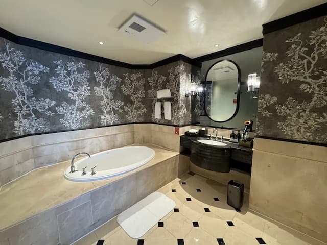 遠雄悅來大飯店-豪華海景套房(一大床)｜一泊一食-6