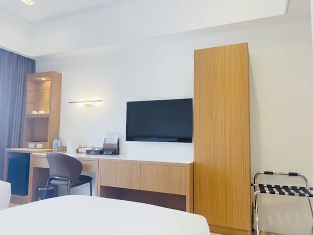 Mille Rich Hotel-Deluxe Triple Room-4