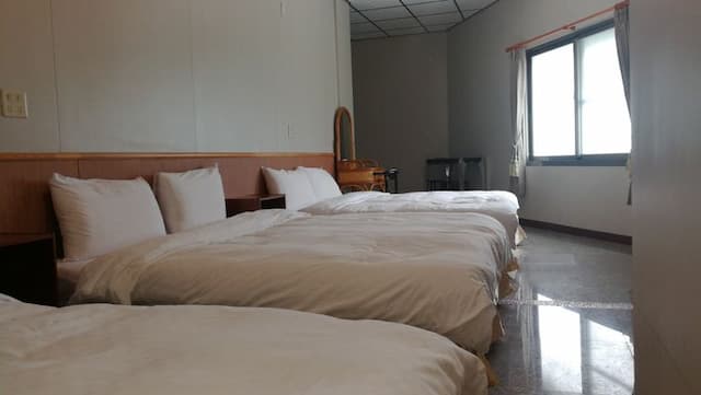 新天山茶業民宿-蜜香六人套房-1