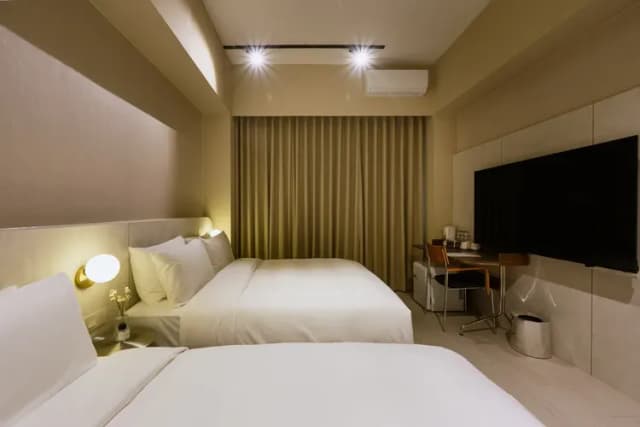 Mr.Petter-Deluxe Triple Room-6