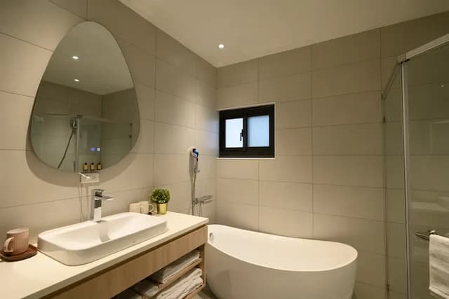 Mr.Petter-Deluxe Triple Room-6