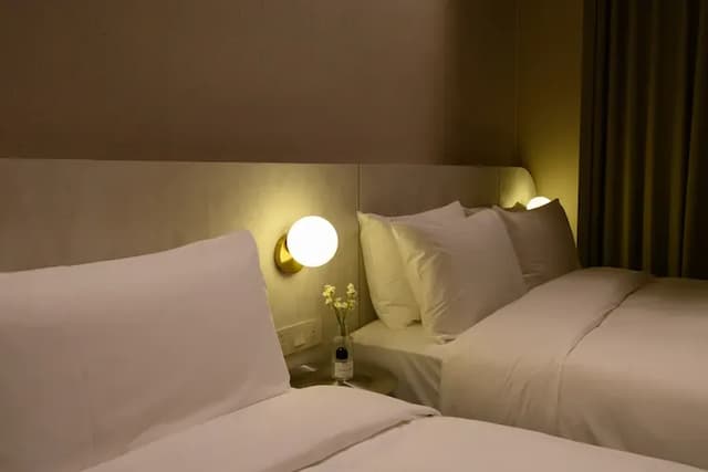 Mr.Petter-Deluxe Triple Room-1