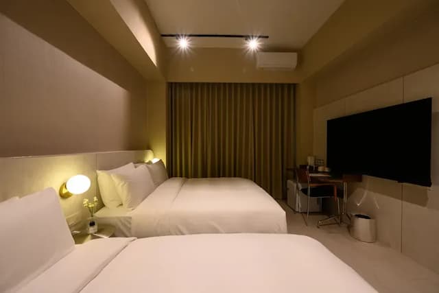 Mr.Petter-Deluxe Triple Room-2