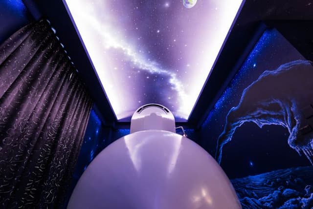 Hi Kids B&B-Mountain View Triple Room with Bathtub-Space Shuttle-10