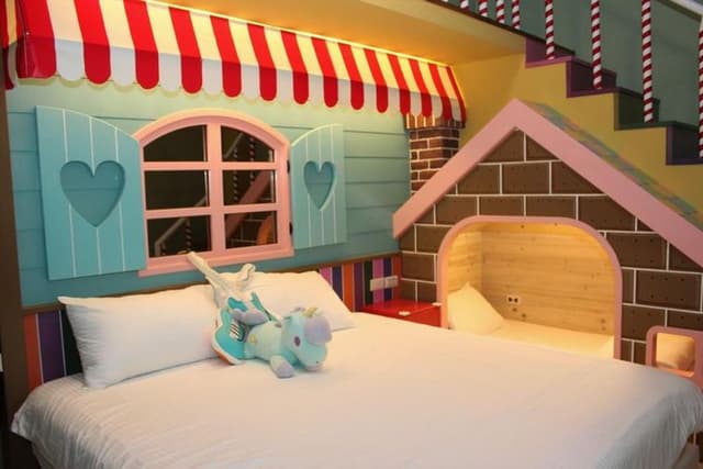 Hi Kids B&B-Mountain View Superior Quadruple Room with Bathtub-Candy House-7