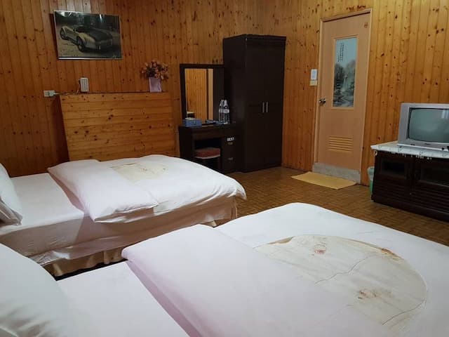 日月潭金湶平價民宿｜近伊達邵碼頭-四人套房|不挑房-9