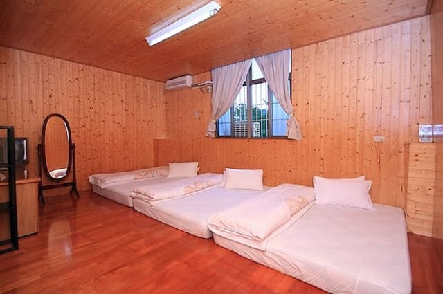 日月潭金湶平價民宿｜近伊達邵碼頭-六人通舖套房-2