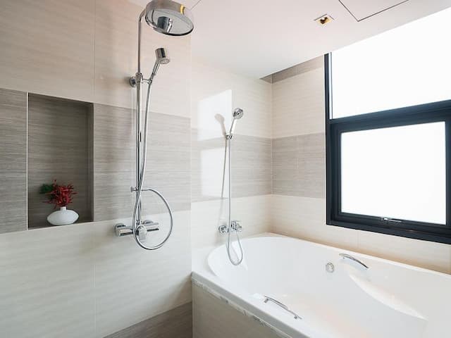 메라 마레 호텔 (Mera Mare Pattaya)-디럭스 프리미어 킹(룸 온리)-9