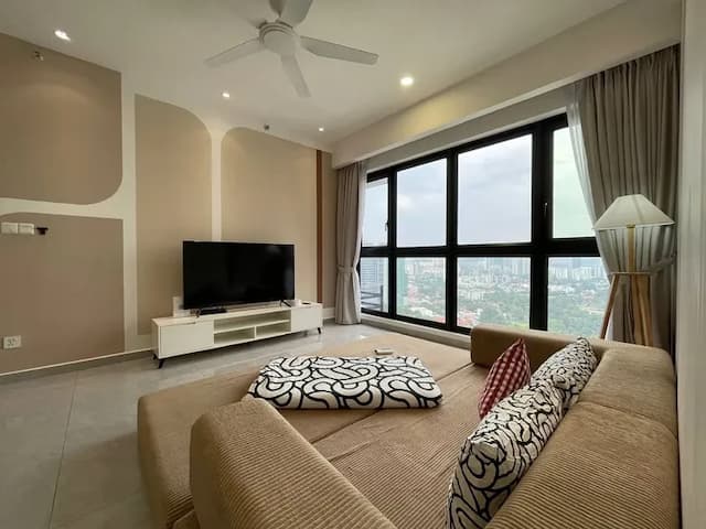 Agile Residence TRX by Isabella-Simple Queen Room-1