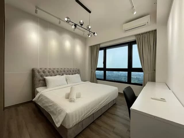 Agile Residence TRX by Isabella-Comfy Queen Room-2