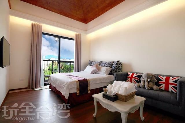 可倫巴民宿-愛麗絲仙境-1